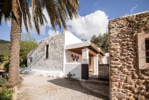 Cottage Can Rotes with garden and barbecue. - Image 4