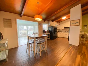 Lake Bowen Retreat - Image 5