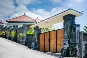 Winy-Villa Lovina - Image 2
