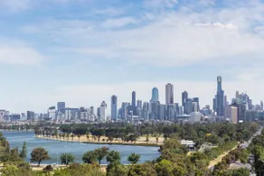 St Kilda Stunner - Rooftop Infinity Pool + Parking - Image 5