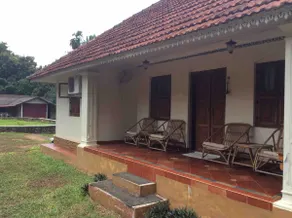 Savichan's Outhouse - Image 2