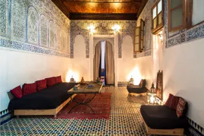 Stunning Antique Royal Suite, Fast Wifi - Image 4