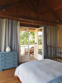 L'aurore outbuilding with views of the Pyrenees - Image 5