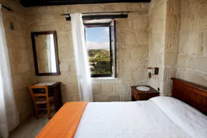 Leonidas Village Houses - Image 2