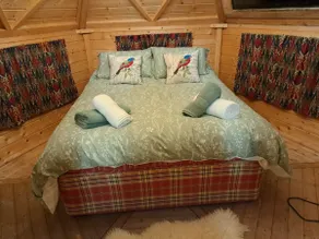 Antler Lodge - Image 2