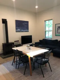 Chic Modern Getaway - Image 2