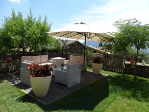 Cottage with garden - Image 3