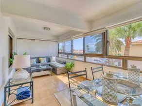 ❤️At the Beach, 2 Bedrooms & a Pool❤️ - Image 2