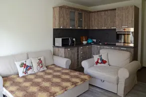 Cozy One Bedroom Apartment in Iglika Complex - Image 5