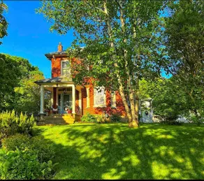 Charming century old home on beautiful Trent canal - Image 2