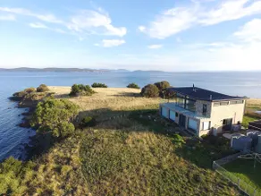 Waterfront 'Tupelo' with Sauna on Primrose Point - Image 3
