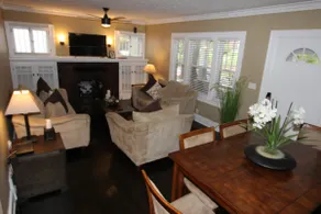 4 Beds 2 Full Baths Near Downtown UNMC Zoo Airport - Image 2