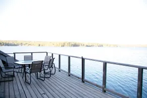 Lakefront Rosseau Cottage w Boathouse & 3 decks! - Image 4