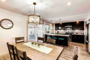 Gorgeous 3 bedroom 2.5 bath Scottsdale Townhome - Image 2