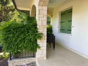 Welc-ōM Luxury Hillside Retreat - Image 5
