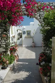 MARIAS HOSPITALITY - Image 3