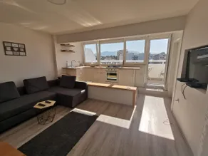 Center Split Apartment - Image 2