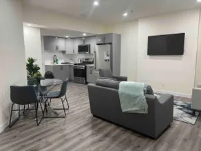 Beautiful Guest Suite with Separate Entrance - Image 5