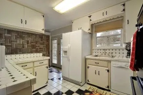 Hot Spot!! Lake View, by Hula Hut!! Entire Duplex. - Image 4