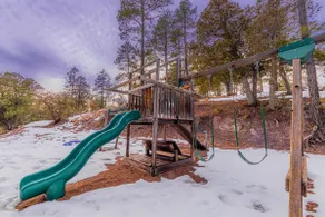Black Bear Cabin-onsite \"bear hunt\" & playground, game room, kitchen AC & heat - Image 5