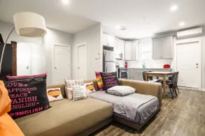 Awesome 2BR Apartment few minutes from Manhattan - Image 2