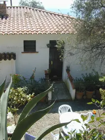 Apartment with garden and views, close to the beach - Image 3