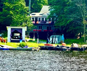 Lake Vibez: 5BR Lakefront + View, Kayaks*Ski *Golf - Image 4
