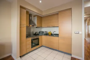 Modern and Stylish Apartment by Grand Canal - Image 4