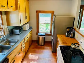 Sweet comfy cottage on Small Point Road - Image 5