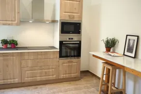 City Centre 2 Bed 2 Bath Aptm - Image 3