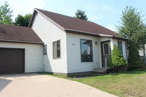 Waterfront in Houghton - Image 3
