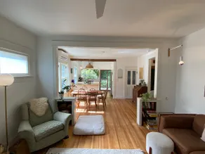 Cheerful bungalow with fireplace in town - Image 3