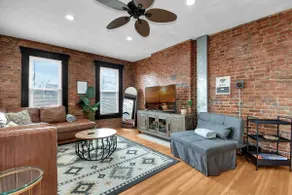 Urban Loft 2-story 1BR Near DT on Historic Street - Image 3