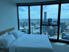 Amazing Level 60 Skytower City view Free Parking - Image 5