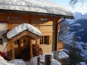 Chalet in an authentic Swiss village - Image 5