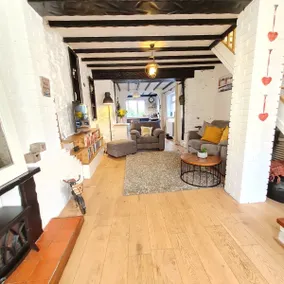 Old Road Cottage Pet Friendly Outdoors Beaches - Image 2