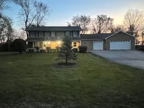 Sleeps 9+ | Hot Tub & Game Room Near Navy Base - Image 3