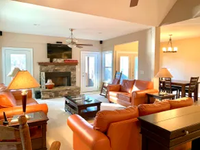 Large Lake Front Home. Pet Friendly. Close to I85. - Image 3