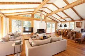 Alpine chalet with sauna and fantastic mountain views - Image 2