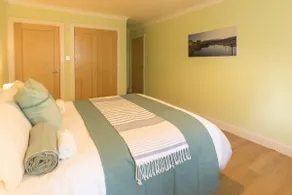 Marina View Apartment - Image 4