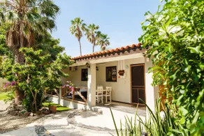 Superior Suite in Tropical Oasis with Pool - Image 2