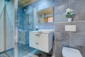 Alptitude Chalet Quatre Saisons chalet – hot tub - Image 4