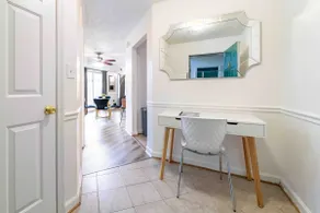 Modern, Cozy, Centrally Located Oasis 2BR/2BA - Image 2