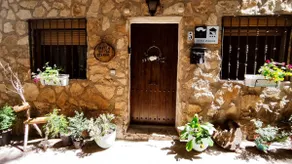A house in the mountains - Image 2