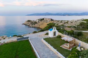 Sea Front Villa Abelas Plage - Image 5
