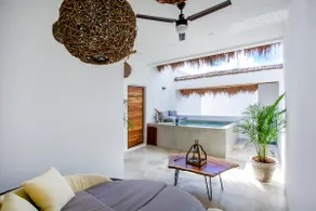 PH w/Private Rooftop Pool · Great location - Image 4