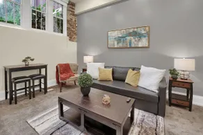 Unique | DT Provo | King Suite | 300+ Wifi - Image 2