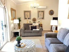 Stylish Couples retreat in the heart of the Hills - Image 2