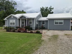 Charming 40s Cottage Country Home 3 BR 2 BA + Pets - Image 2