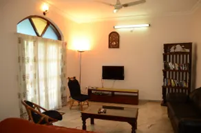 Beautiful 3 Bedroom Sagar Villa next to the Beach - Image 2